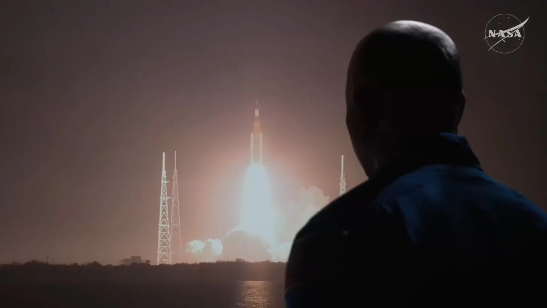 /LIVE/ NASA trimite din nou oameni pe Lună: Misiunea Artemis este pregătită de lansare