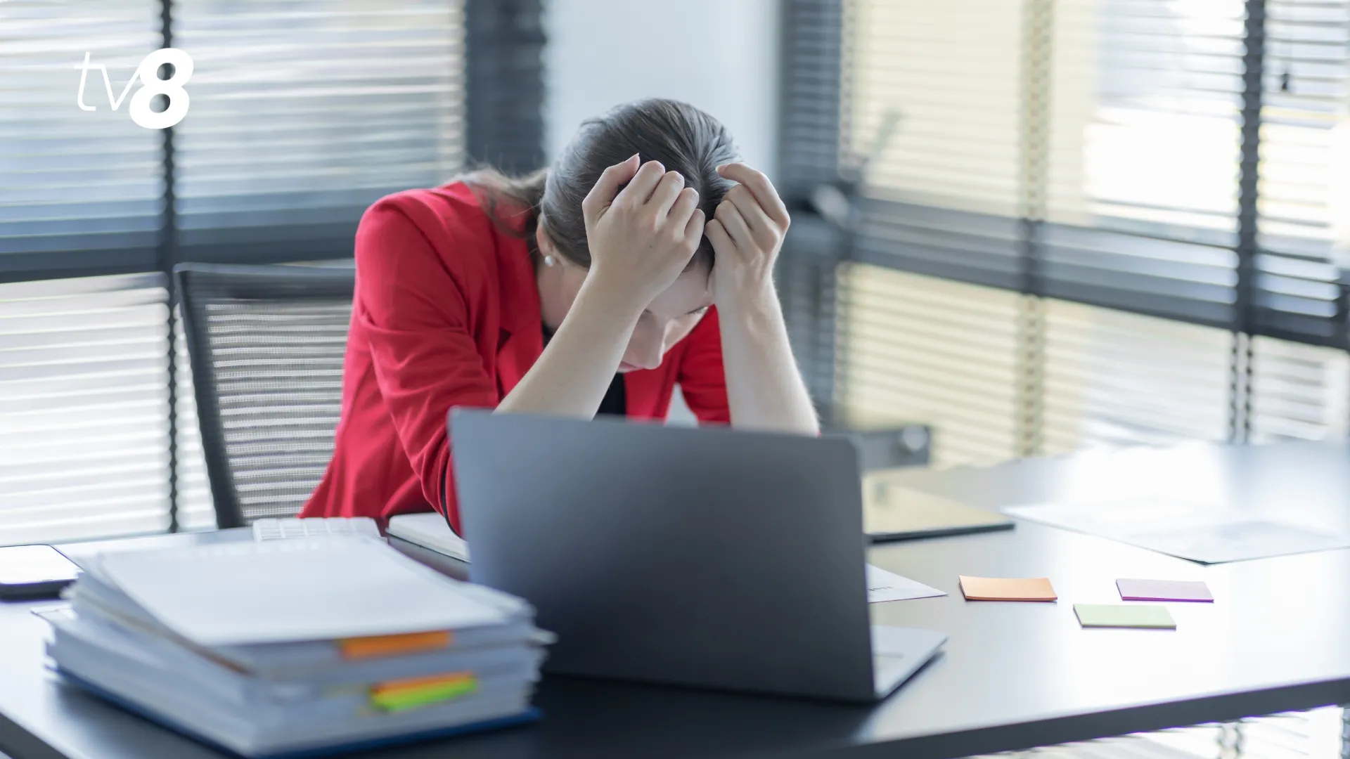 Corpul îți arată când ești prea stresat: 11 semne pe care nu trebuie să le ignori