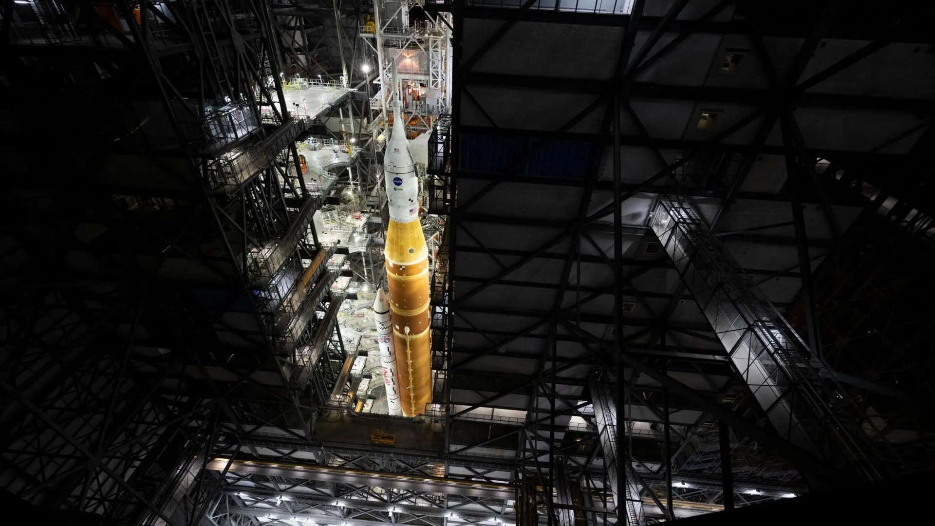 /VIDEO/ Artemis 2, tot mai aproape de destinație. Imagini în premieră cu Luna: „A fost spectaculos”