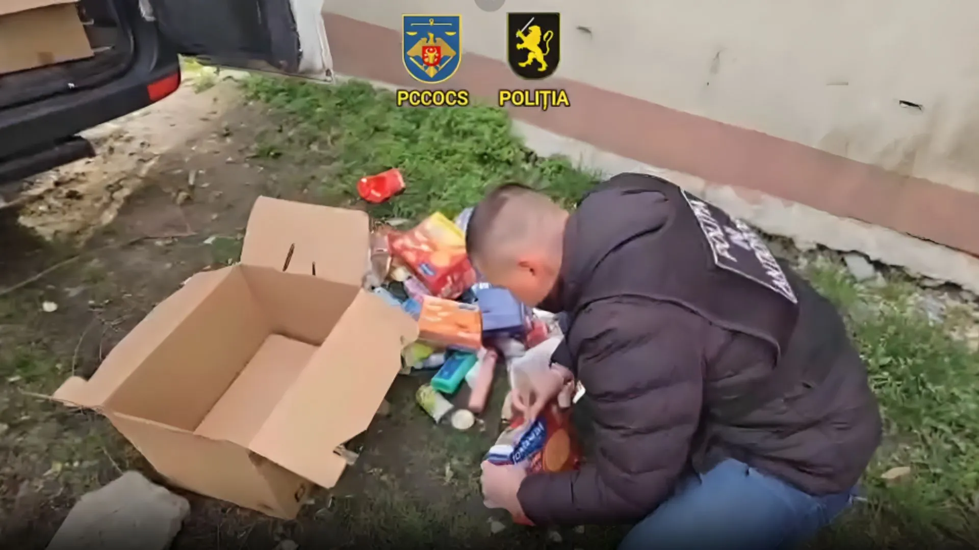 /VIDEO/ Droguri în loc de dulciuri și panettone: Peste 10 kilograme de substanțe interzise descoperite în colete