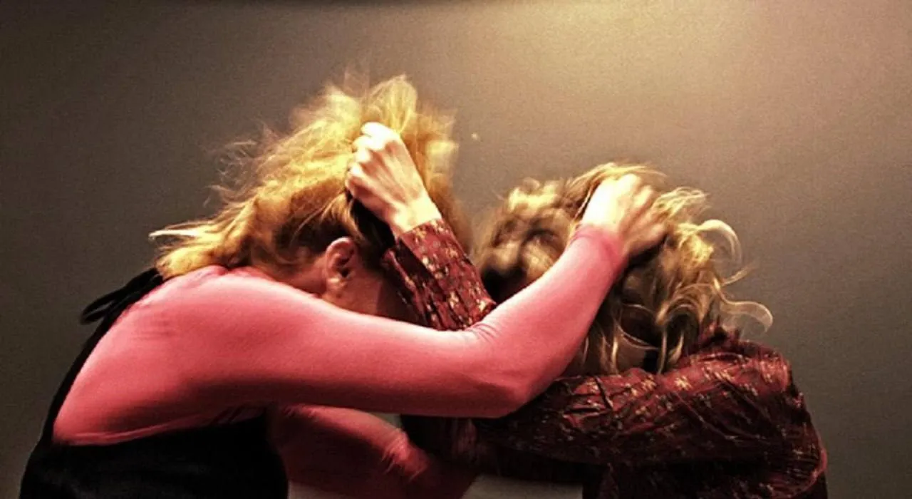 Ceartă la pumni în Slobozia: O minoră ar fi fost bătută de o tânără, în urma unui conflict