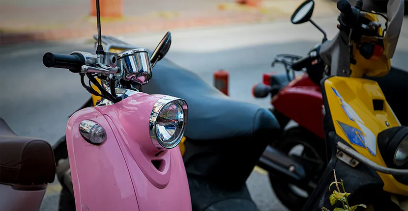 Moped furat și vândut de două ori: Suspect cu antecedente penale, reținut de oamenii legii