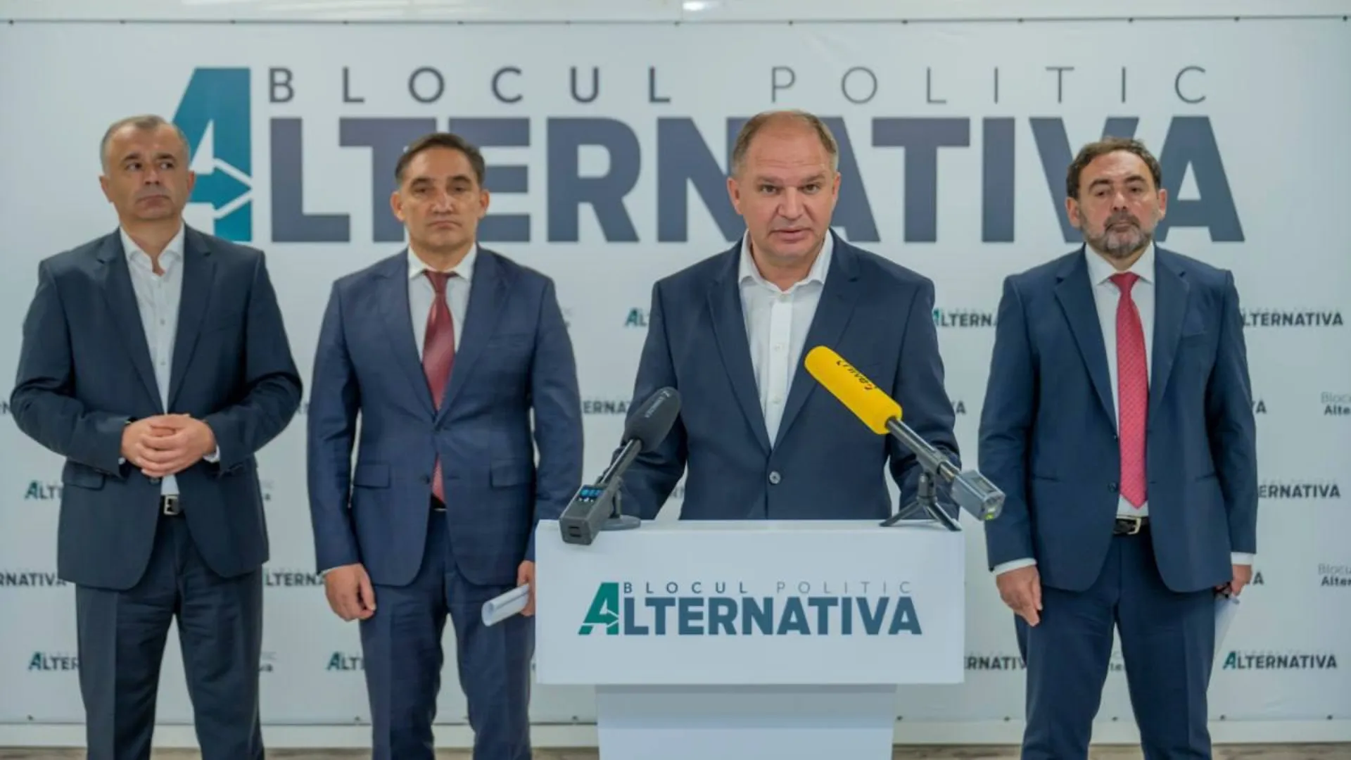 /VIDEO/ Primele reacții de la Mark Tcaciuk și Ion Chicu, după retragerea MAN din Blocul„Alternativa”: „Tratăm cu înțelegere”