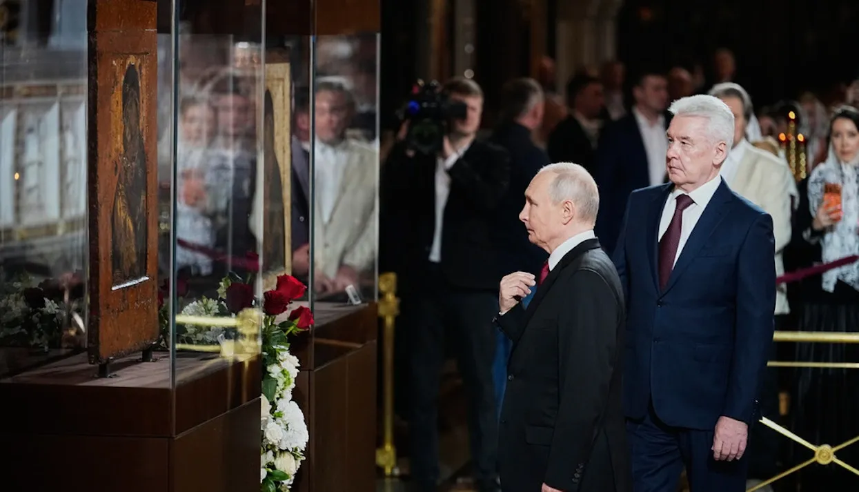 Putin, lăudat de Patriarhul Kirill la slujba de Paște din Moscova: Între timp, Kremlinul bombarda Ucraina