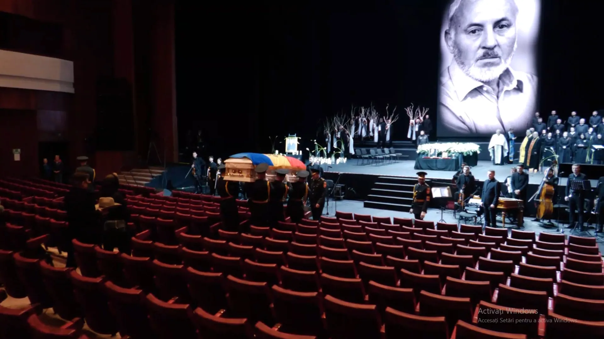 /LIVE/ Gheorghe Urschi a fost adus la Palatul Național: Regele Umorului, pentru ultima dată pe scenă