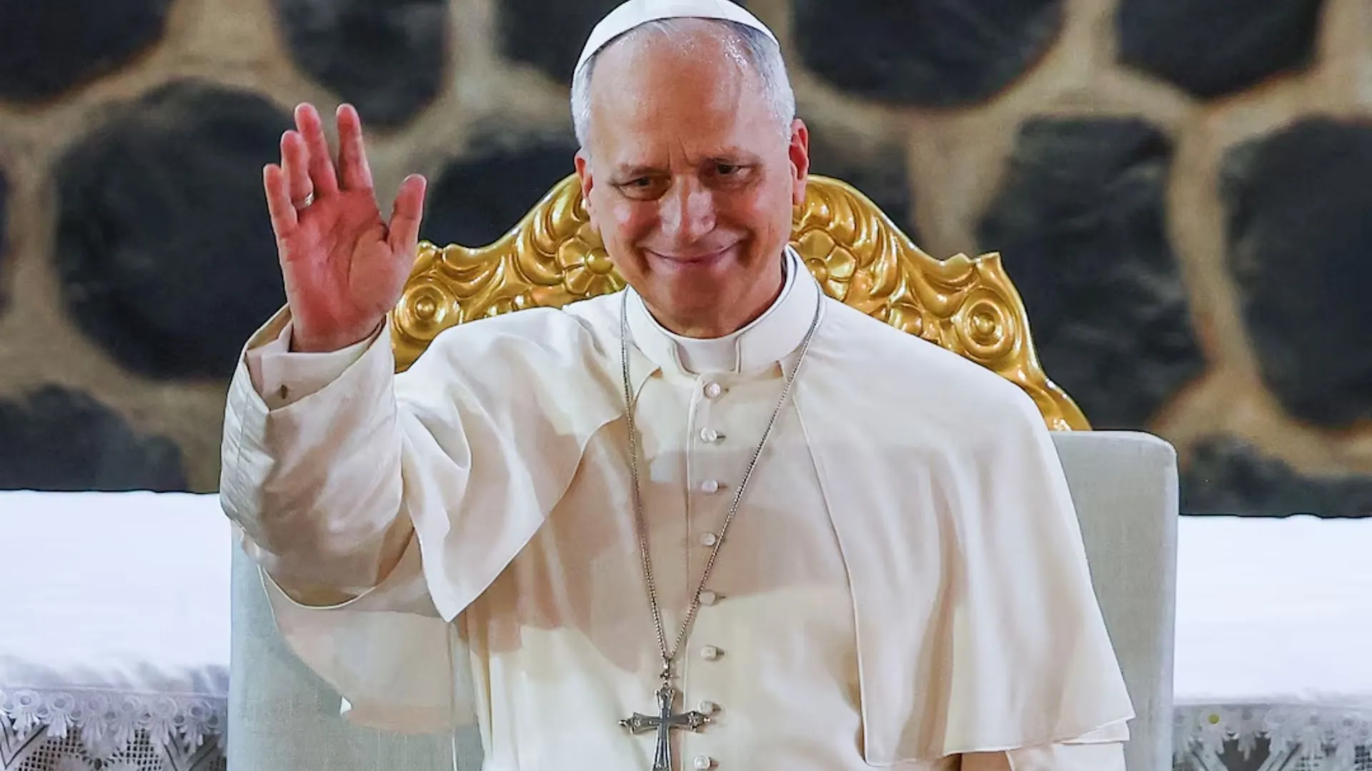 Papa Leon, cu o nouă replică după atacurile lui Donald Trump: Lumea e „devastată de un grup de tirani”