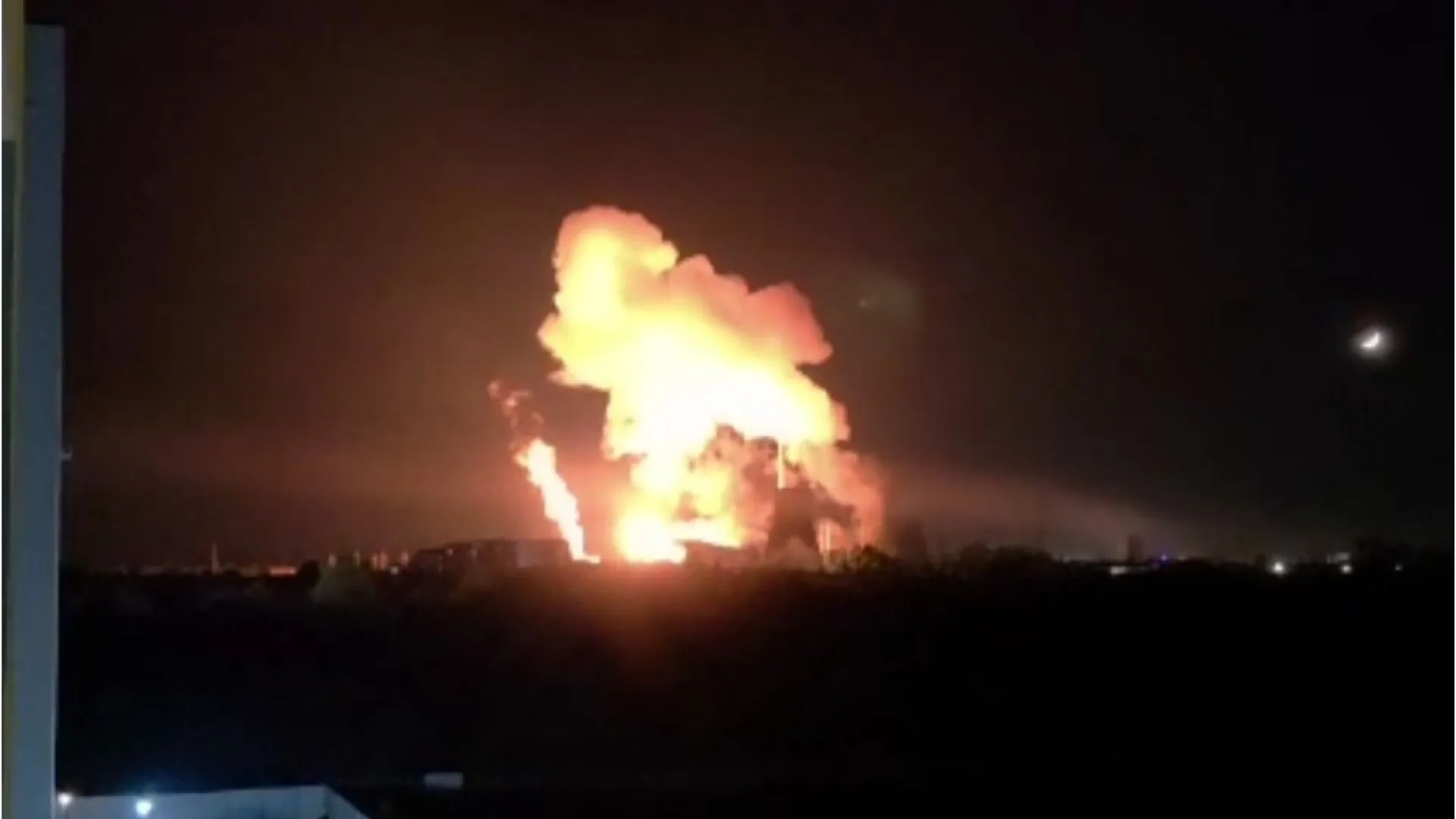 /VIDEO/ Intervenție contra cronometru în București: Momentul exploziei la o termocentrală