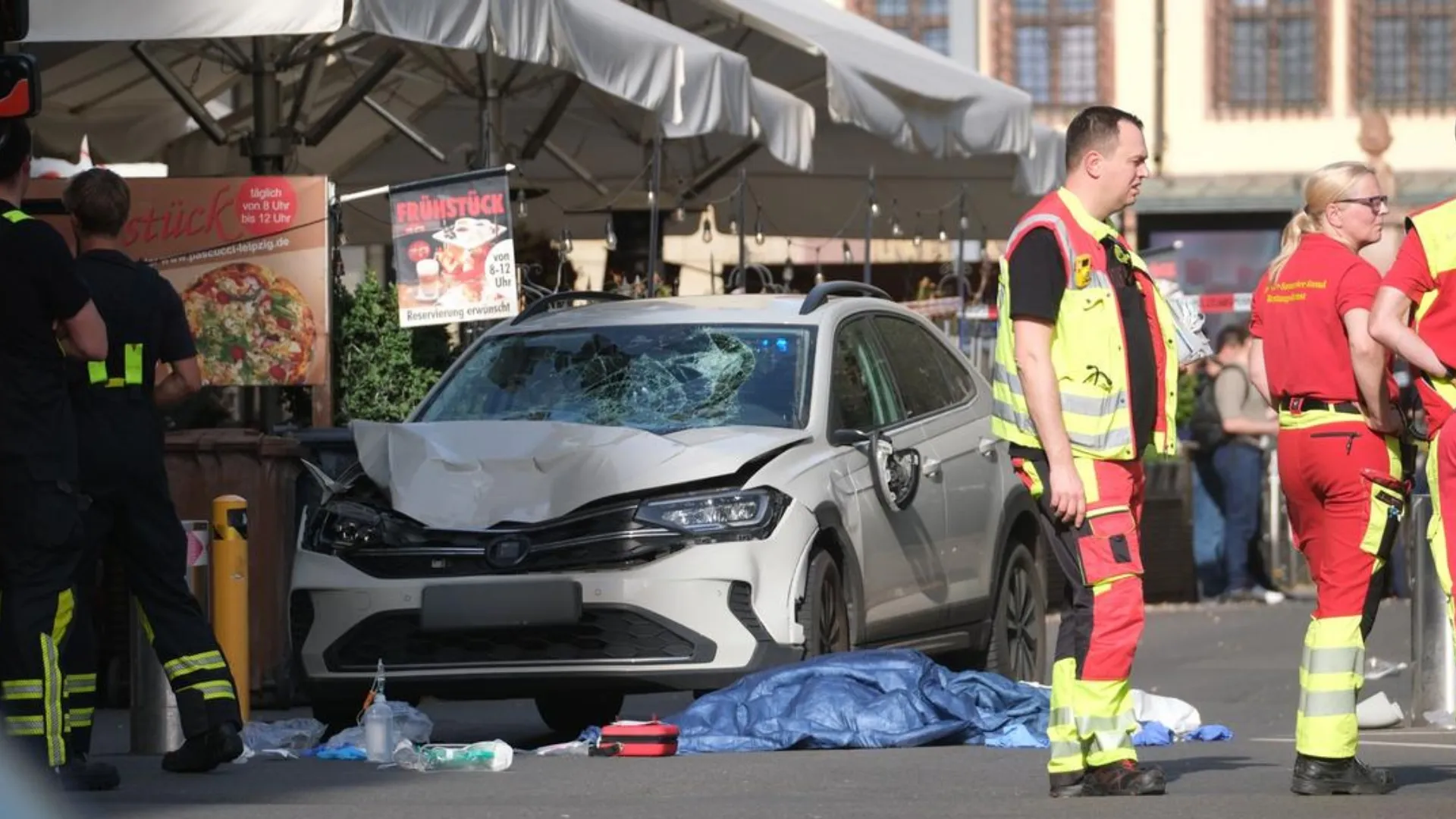 Accident în orașul german Leipzig: Doi morți și 22 de răniți, după ce o mașină a intrat în mulțime
