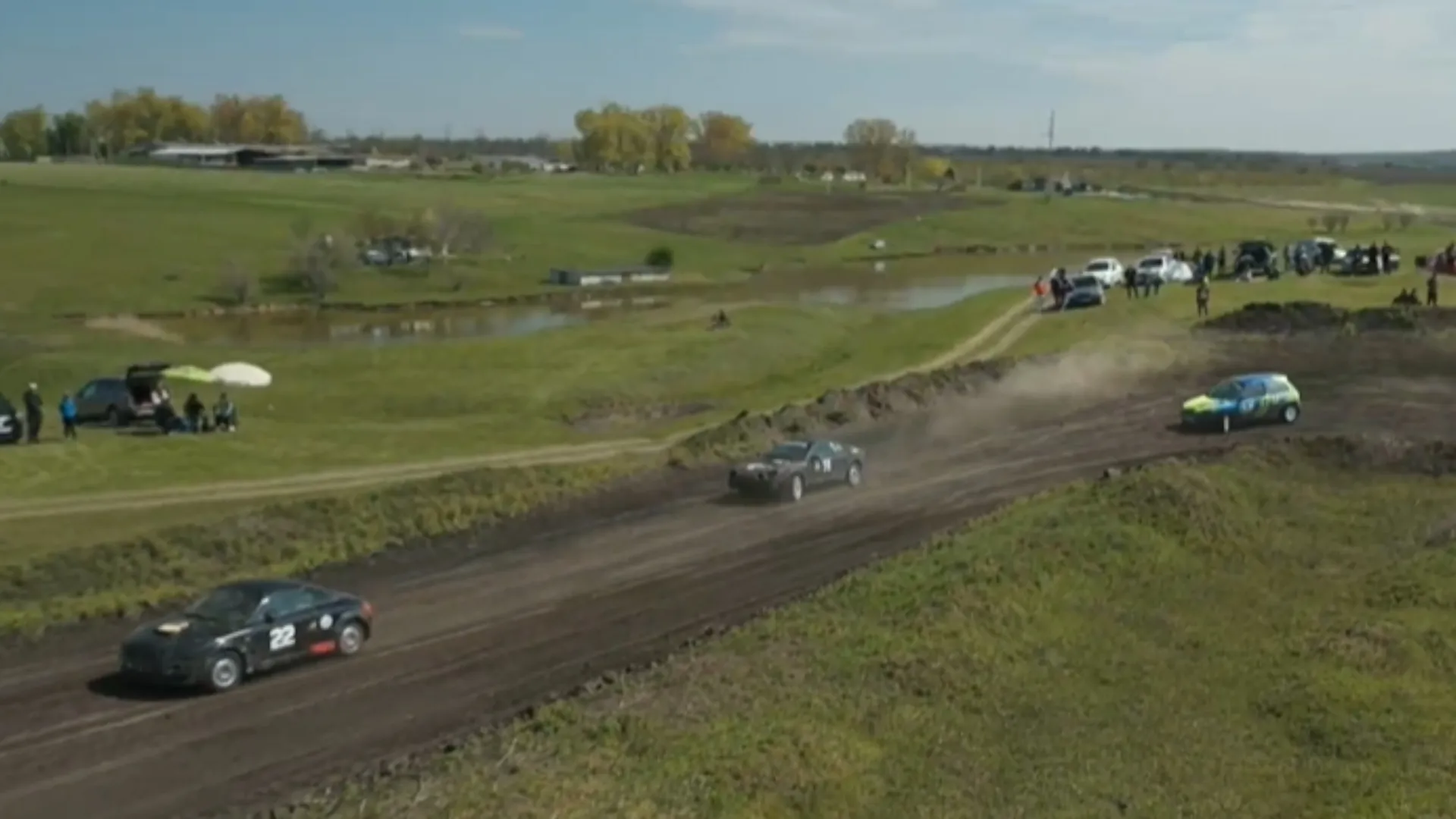 /VIDEO/ Start noului sezon al Campionatului Național la autocross: Cine a câștigat prima cursă la Glodeni