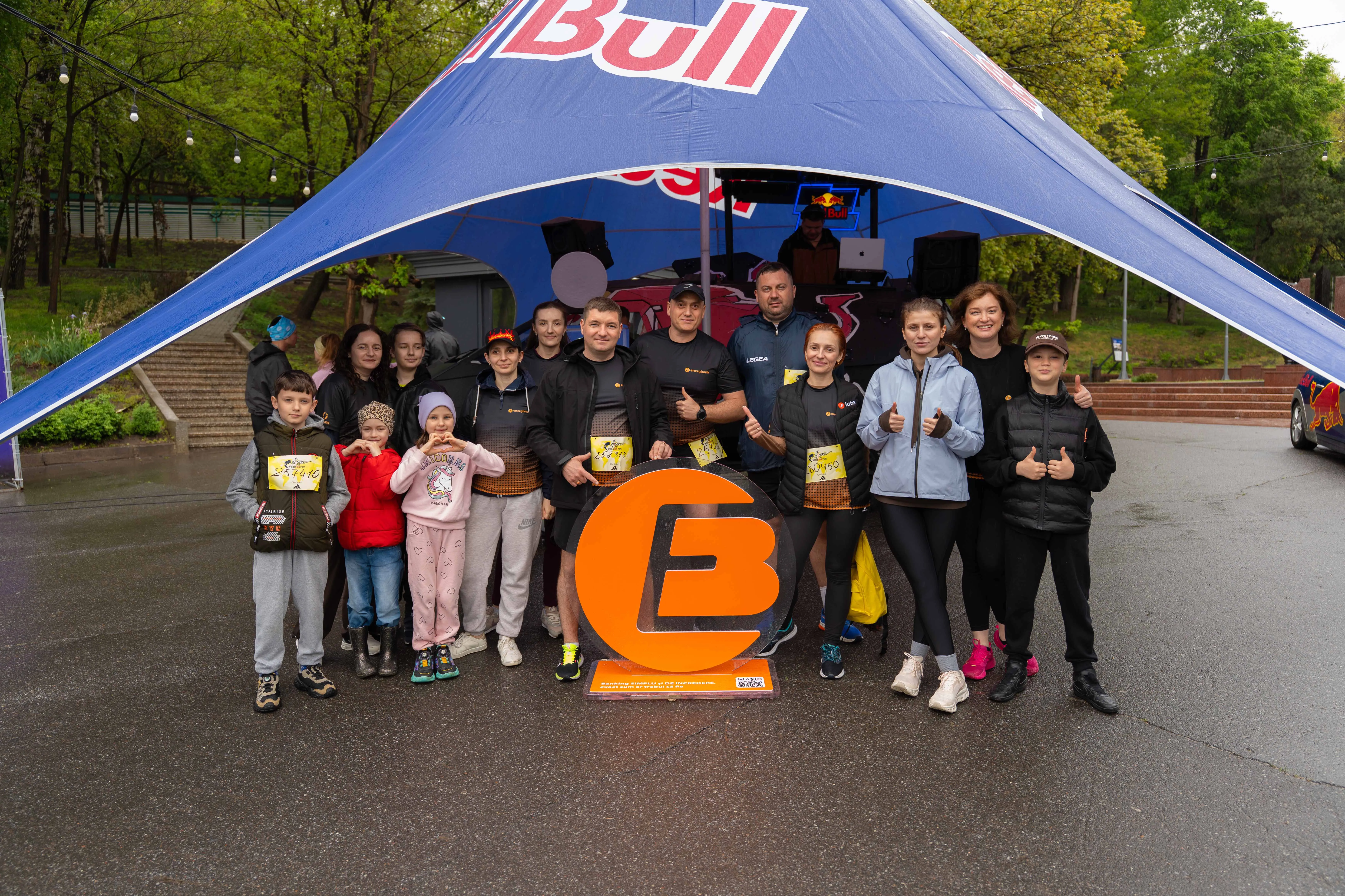 Energbank și Red Bull au dat startul sezonului de evenimente pline de energie la Wings for Life World Run /P/