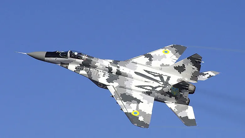 /VIDEO/ O dronă Shahed explodează deasupra unei păduri din Ucraina: Momentul în care este doborâtă de un MiG-29