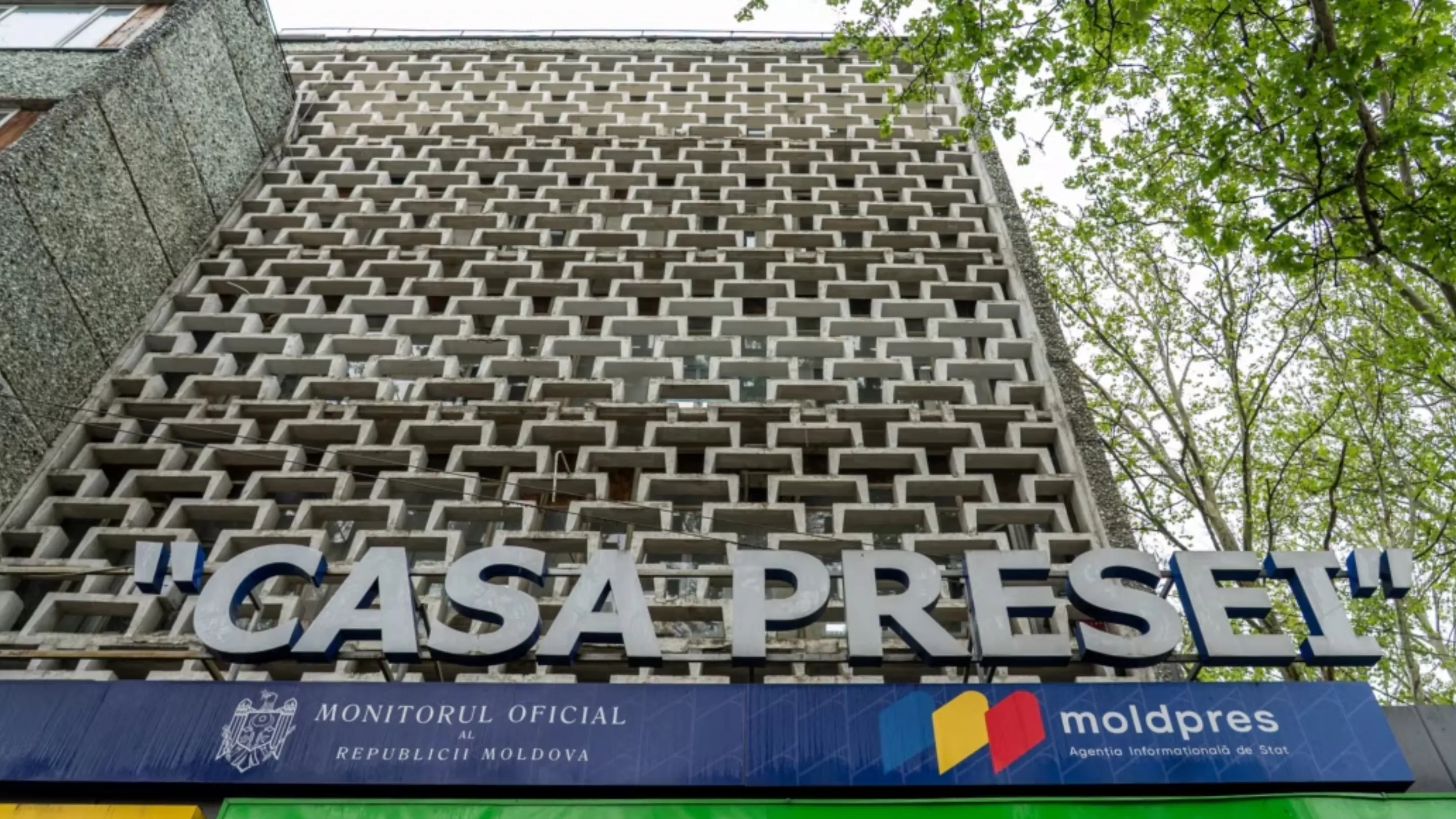 /VIDEO/ Instituțiile media, evacuate din Casa Presei? Guvernul vrea spațiile după renovare