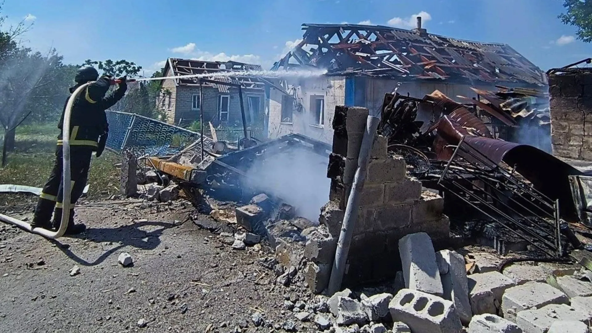 Bombardamente rusești în Dnipropetrovsk: Cel puțin persoană a murit, iar alte două au fost rănite