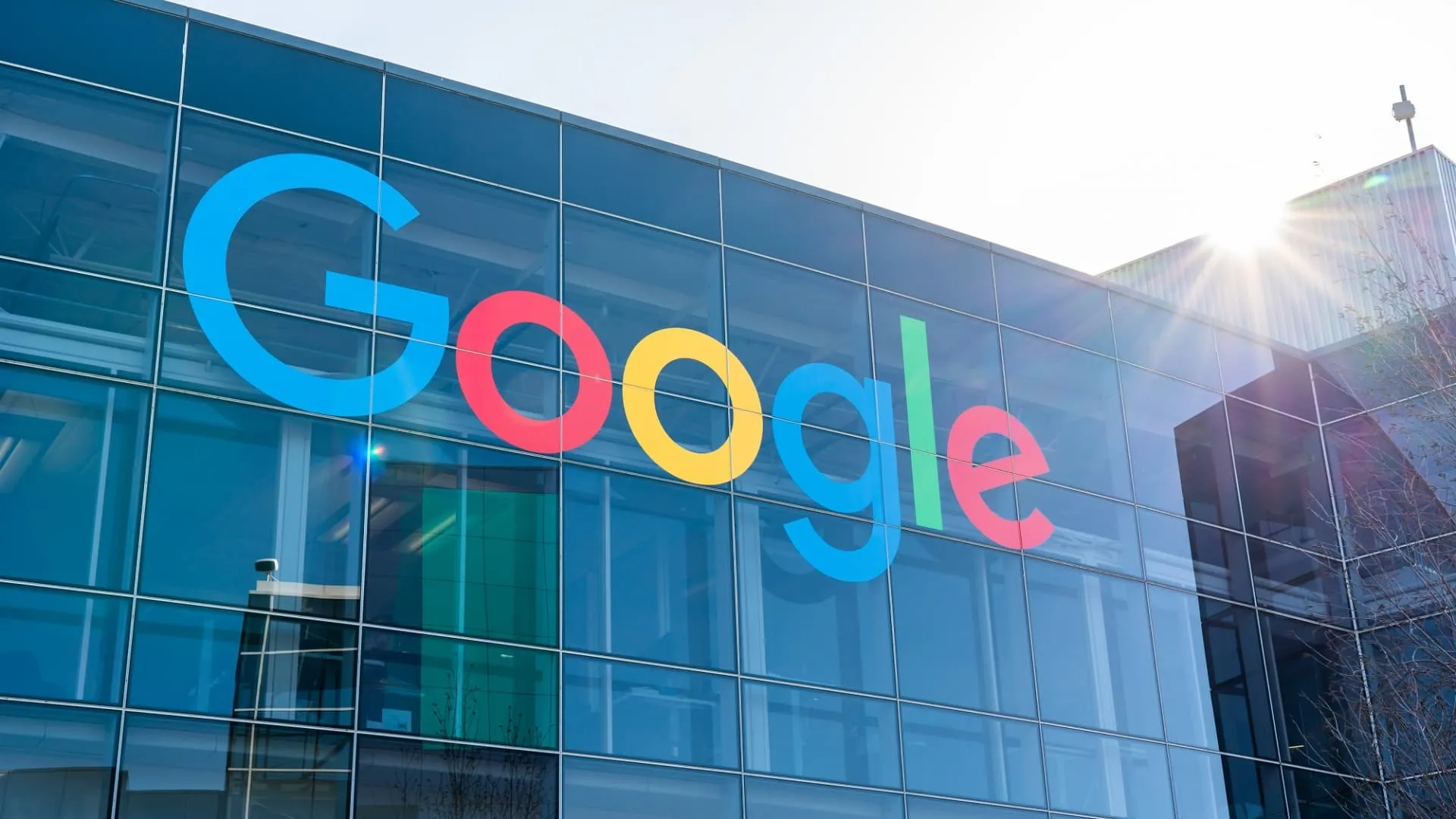Google transformă căutarea online: Strategia bazată pe inteligența artificială va costa până la 190 de miliarde de dolari