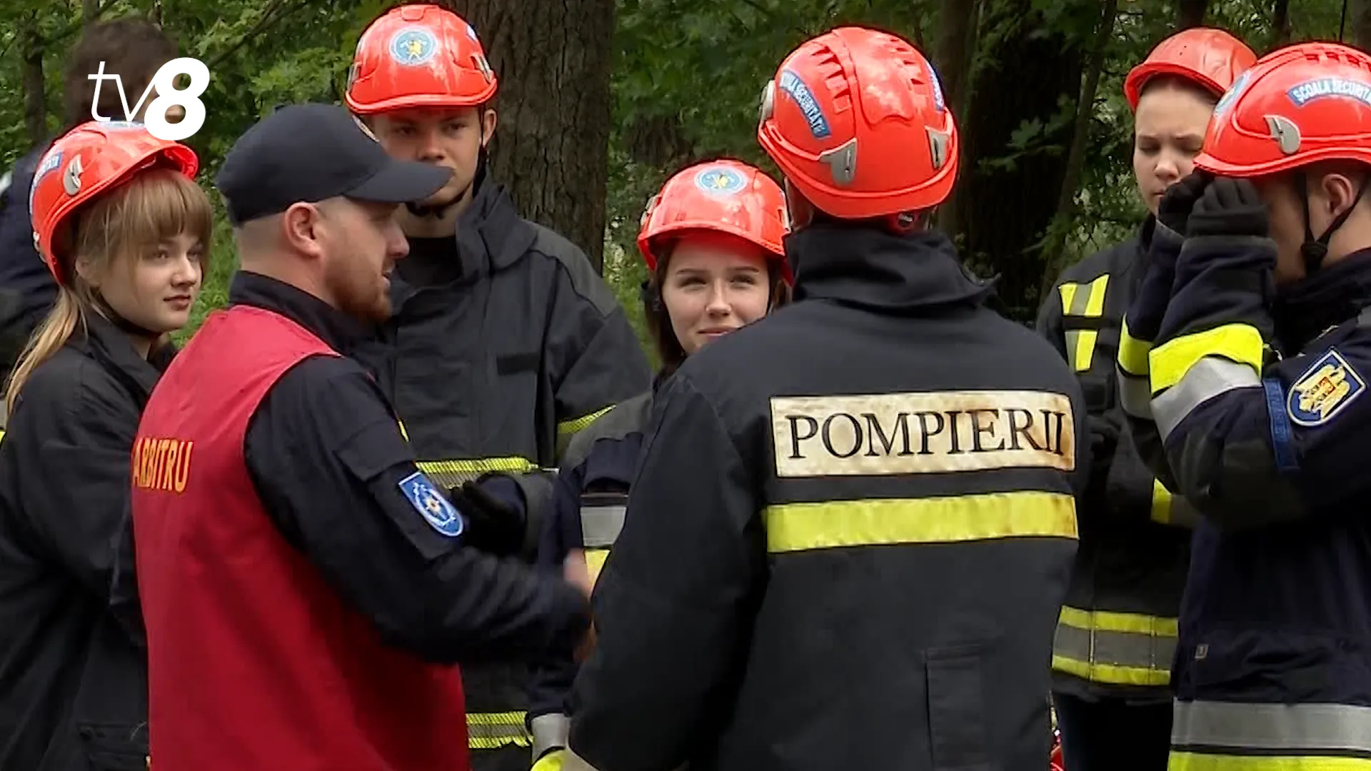 /VIDEO/ Emoții și adrenalină: Peste 100 de adolescenți au testat meseria de pompier pentru o zi