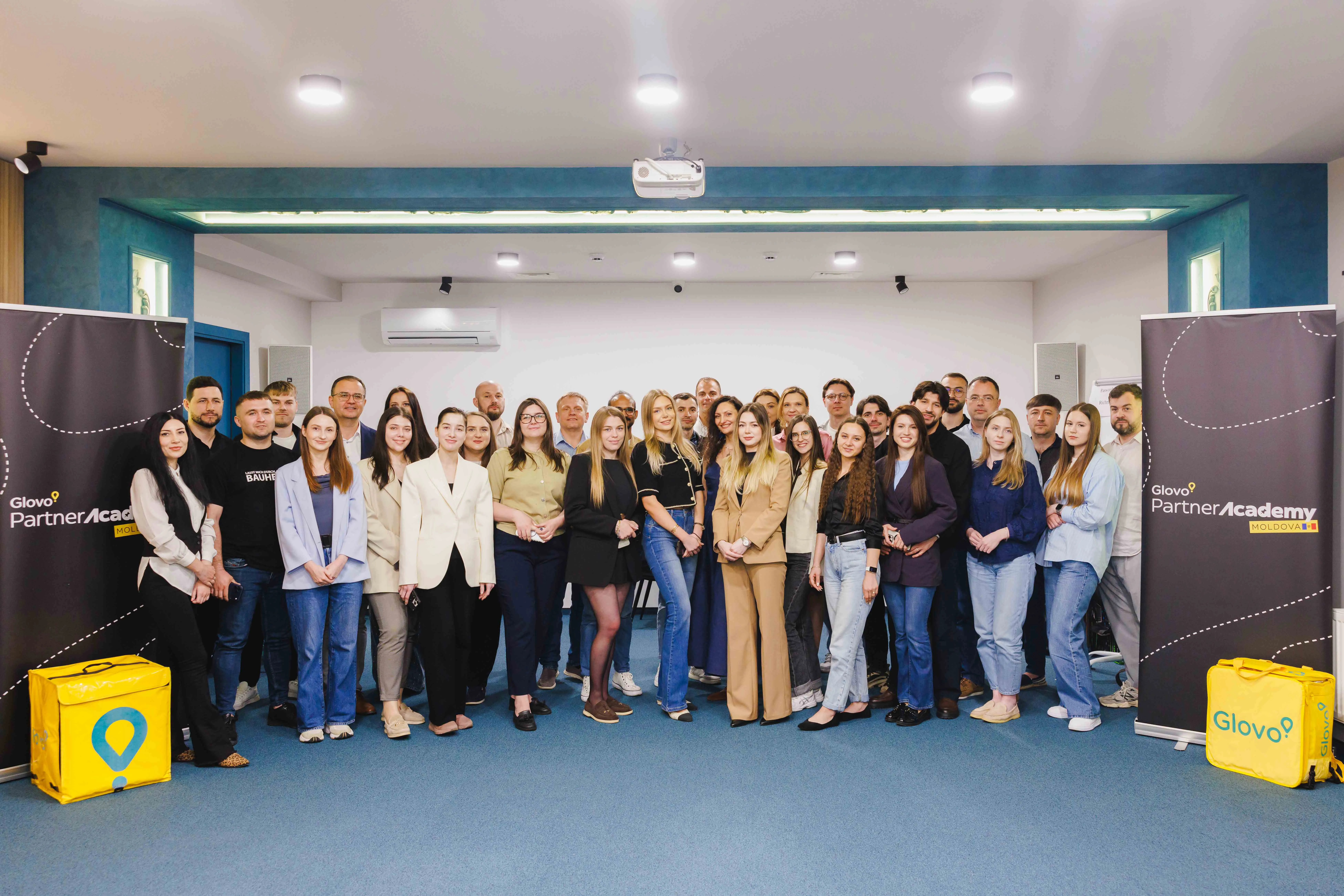 Glovo lansează prima ediție de Glovo Academy în Moldova. Suport în digitalizare, marketing și optimizarea operațiunilor online /P/