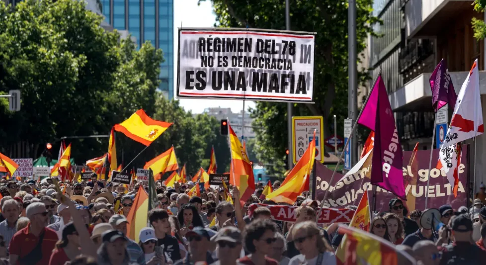 Protest de amploare la Madrid. Zeci de mii de persoane au cerut demisia premierului Pedro Sanchez