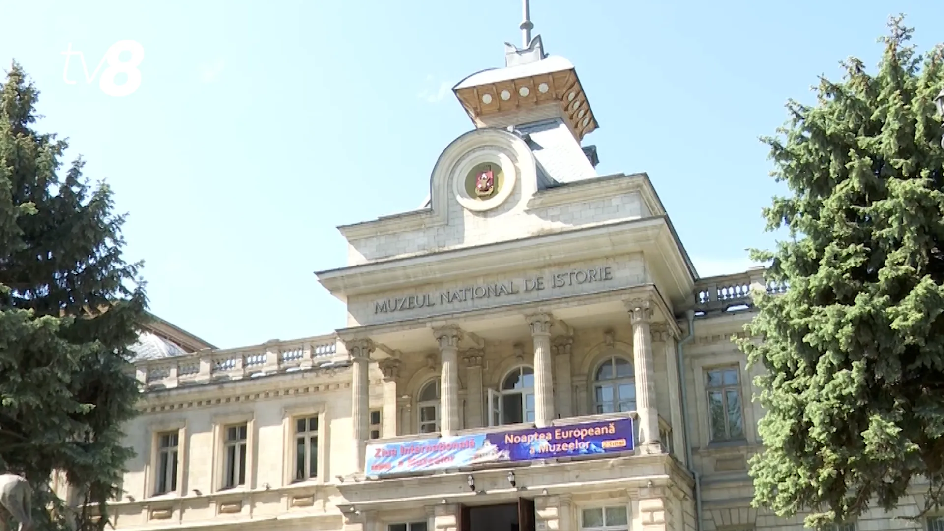 /VIDEO/ Sute de oameni au luat cu asalt muzeele din Chișinău: Dinozaurii și cavaleri medievali au atras cei mai mulți copii