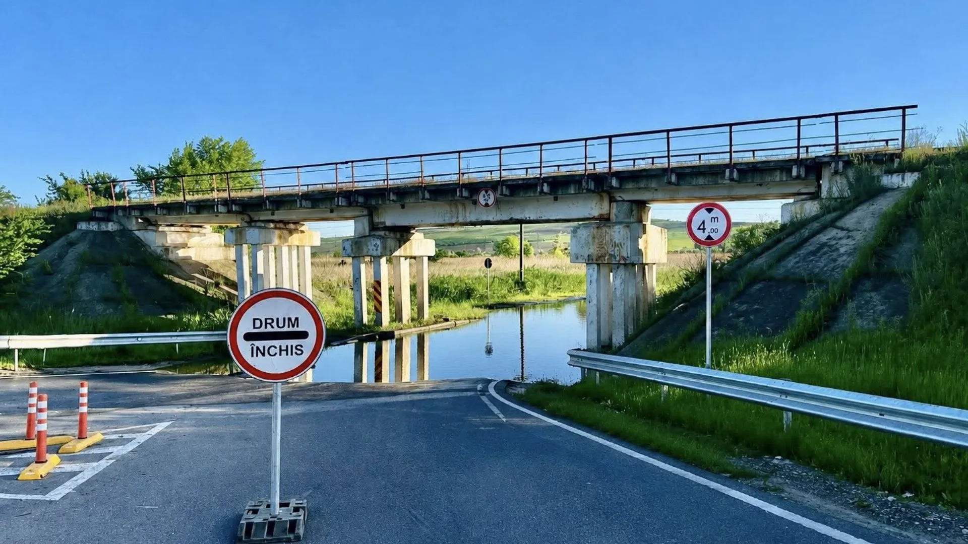 Atenție, șoferi: Sector de drum închis în Strășeni în urma ploilor abundente