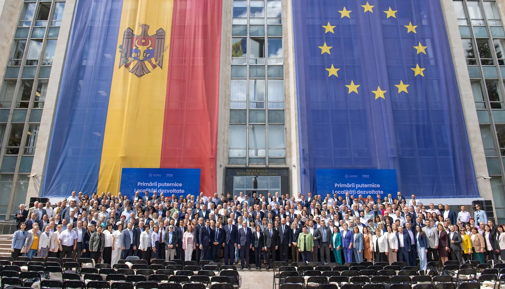 /VIDEO/ Au promovat amalgamarea: Sute de primari și premierul român au încercat să convingă scepticii