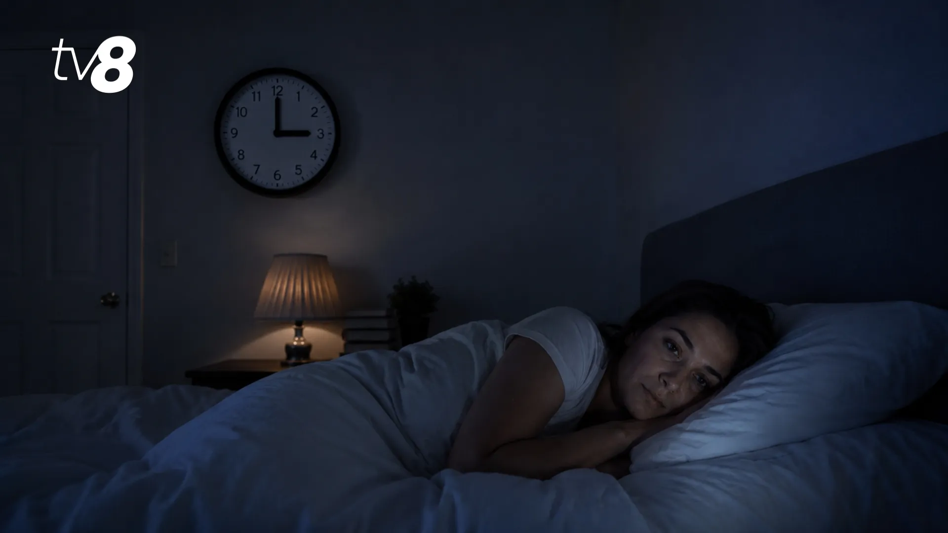 Te trezești la 3 dimineața? Patru obiceiuri care îți pot strica somnul