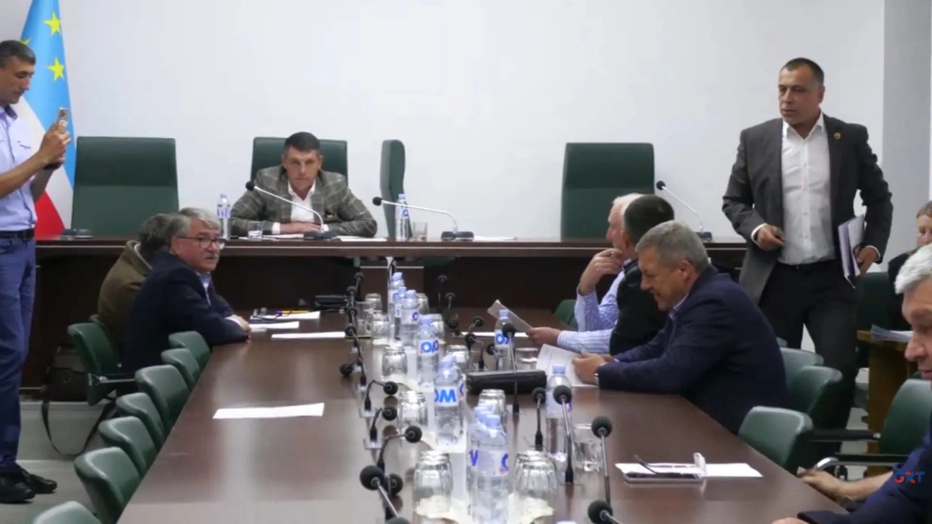 /VIDEO/ Noile negocieri Chișinău-Comrat s-au lăsat cu scandal: Bașcanul interimar a plecat după 5 minute