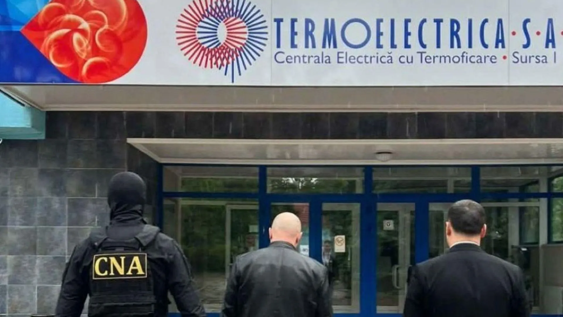 Percheziții la Termoelectrica: Un șef de secție, reținut. Câți bani ar fi primit lunar drept mită