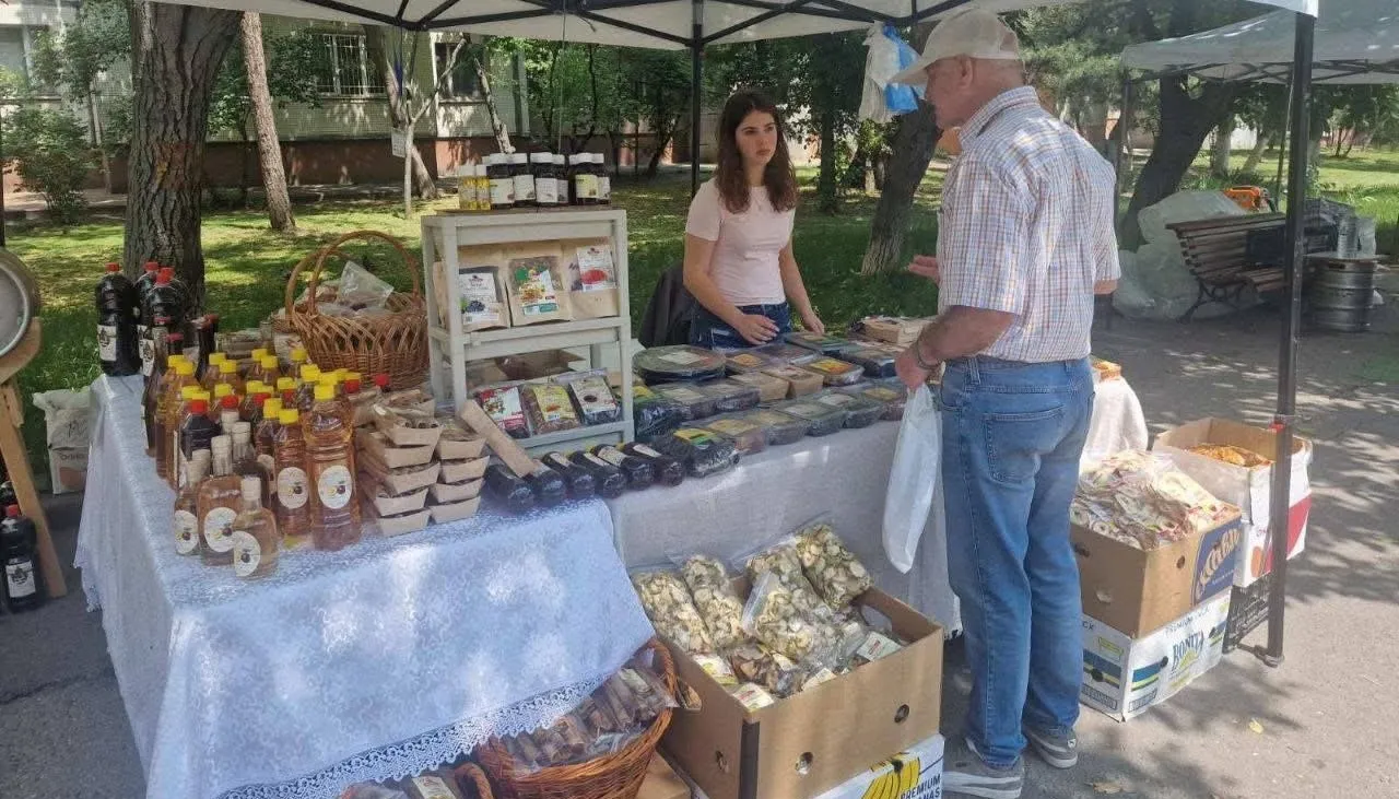 Chișinăul se transformă într-un mare iarmaroc: Târguri și produse autohtone în toate sectoarele orașului