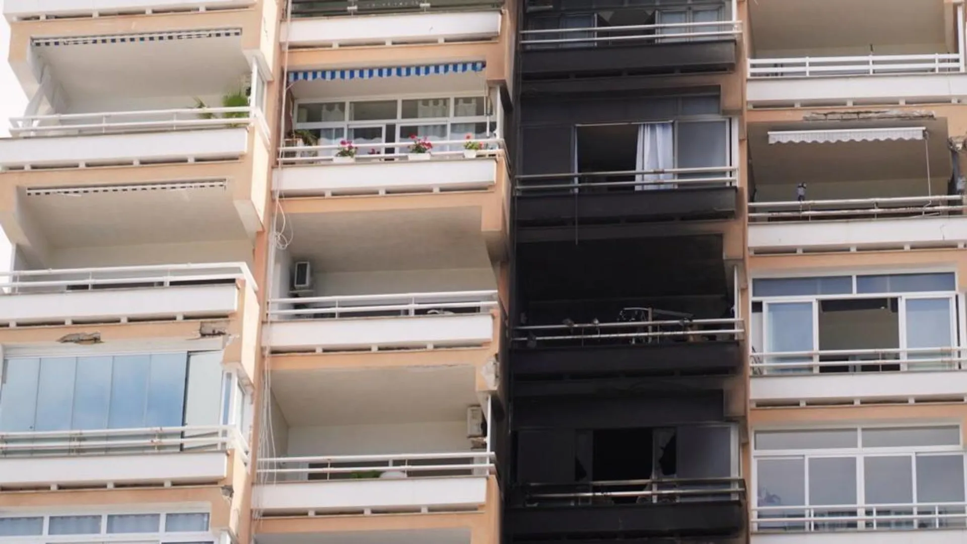 Incendiu într-o zonă turistică din Spania: Două persoane au murit, iar 9 au fost rănite