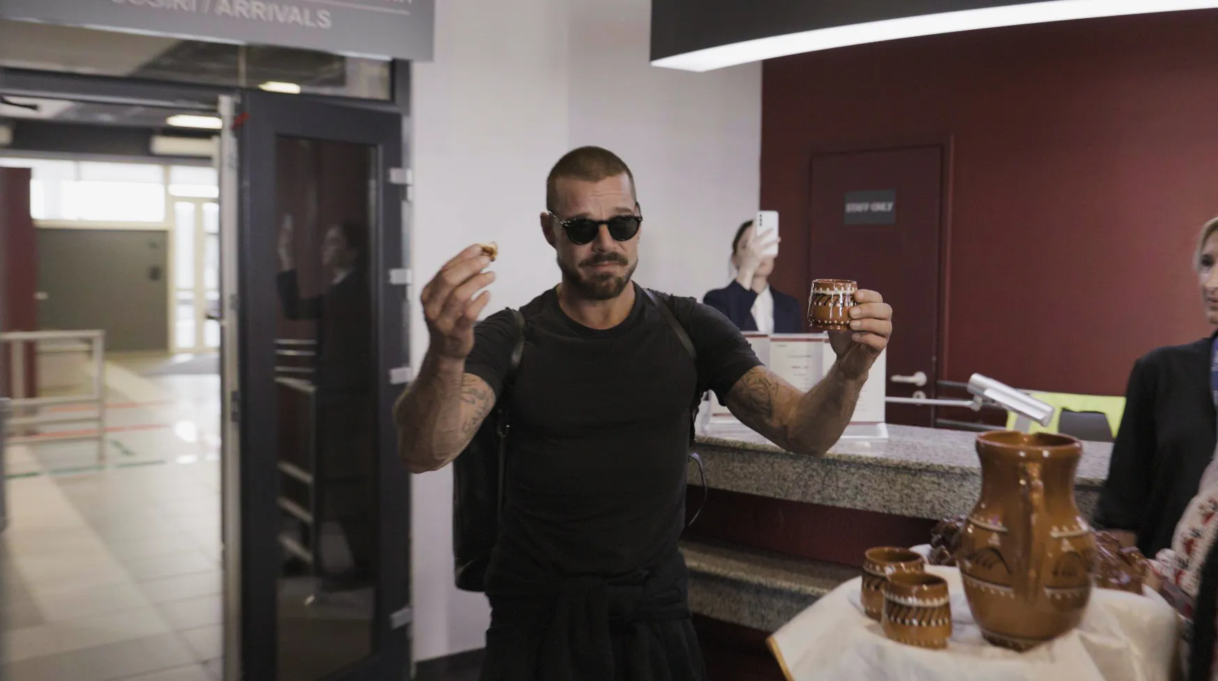 Legenda muzicii latino, Ricky Martin, a ajuns în Republica Moldova /P/