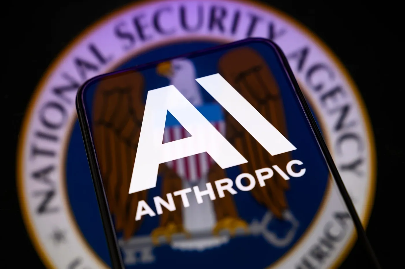 Intervenție a Administrației Trump: Anthropic își suspendă noile modele AI