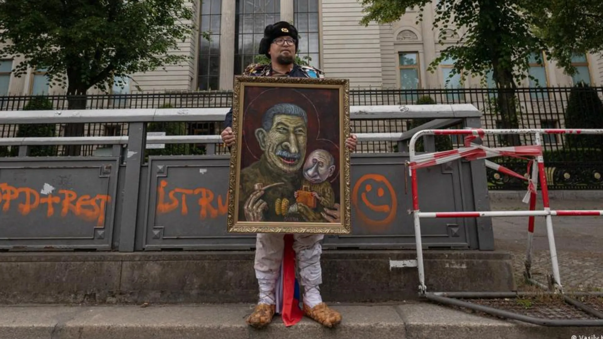 /VIDEO/ Un artist rus, împușcat mortal în Polonia: Era cunoscut ca opozant al regimului de la Moscova