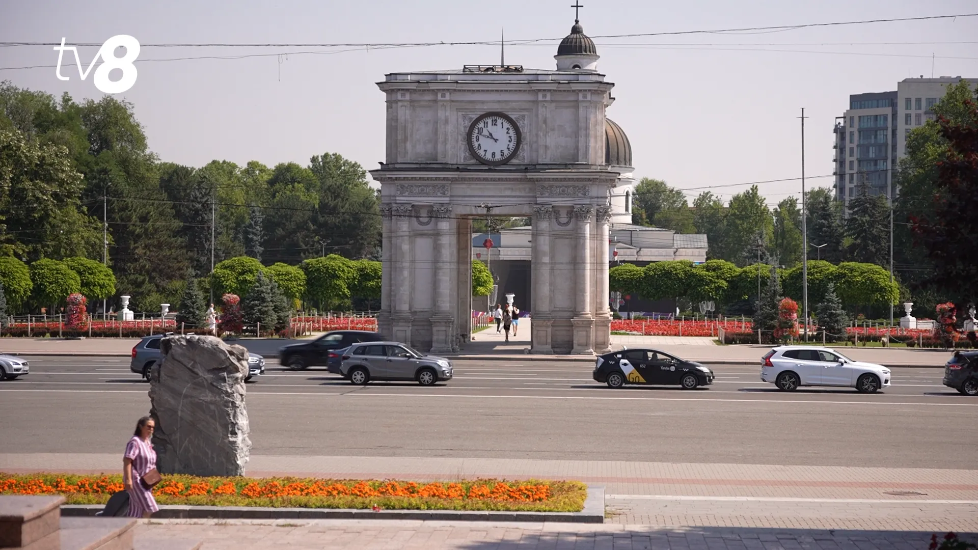 Weekendul începe cu sistări de circulație: Străzi închise și troleibuze redirecționate în centrul Chișinăului