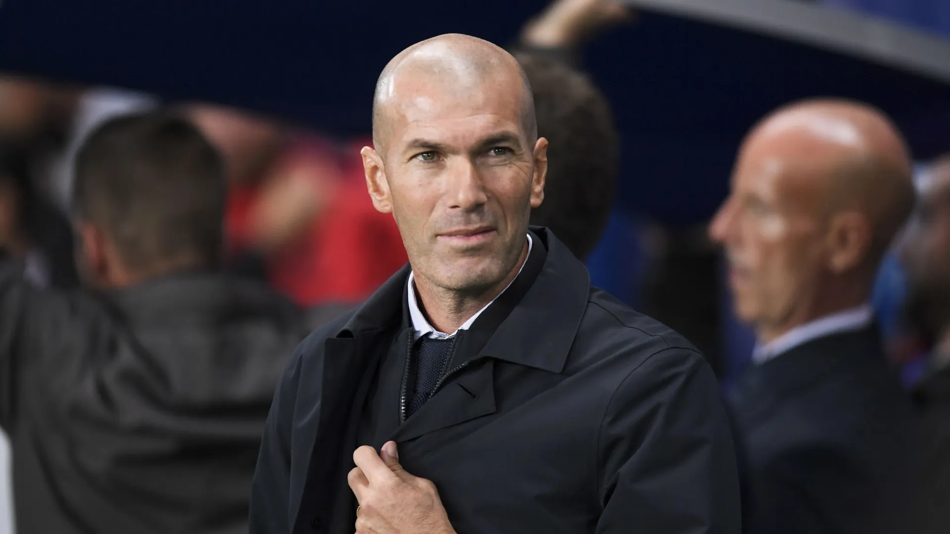 /VIDEO/ Cine este Zinedine Zidane: L-ar putea înlocui pe Didier Deschamps la naționala Franței