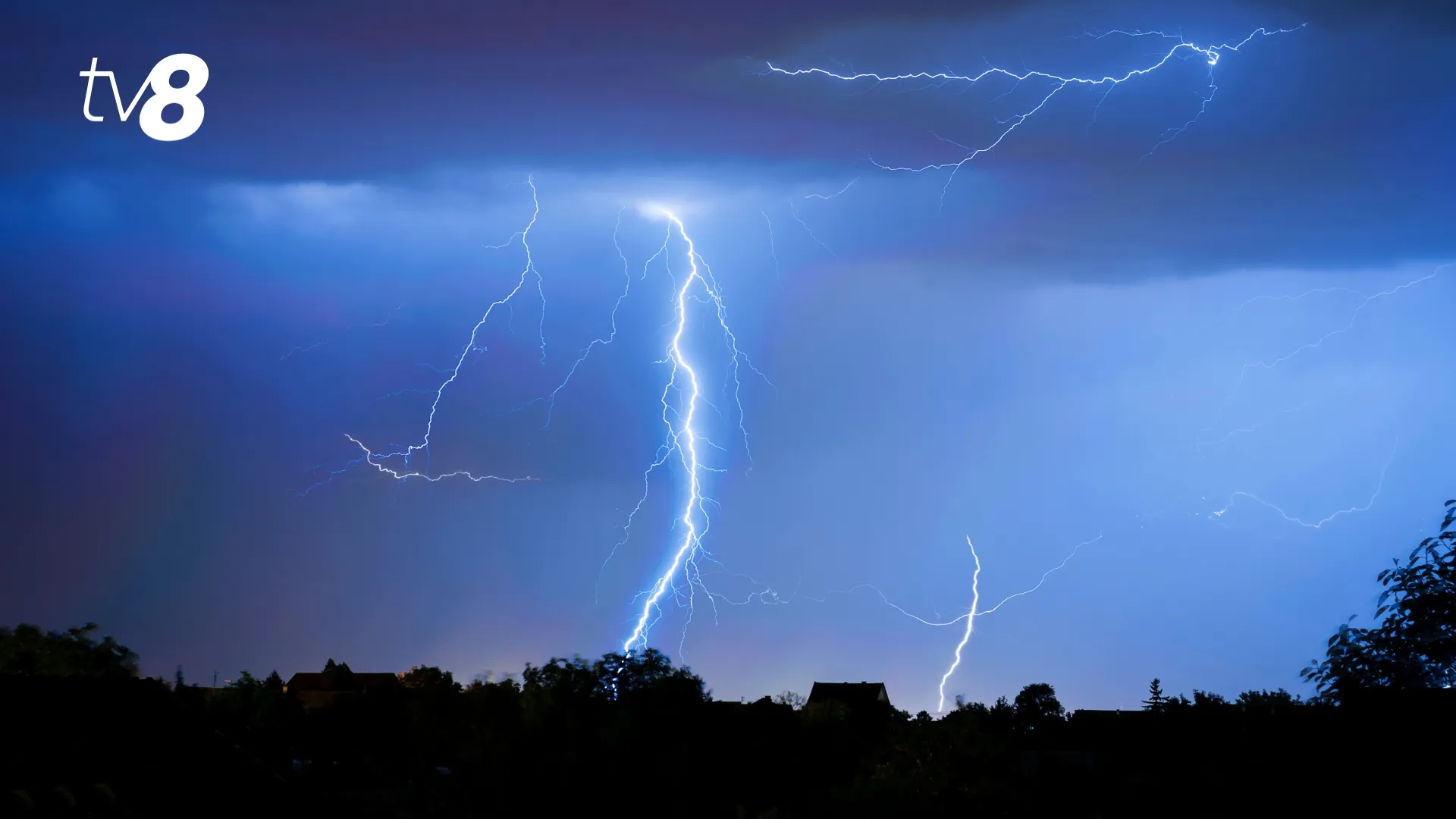 /HARTĂ/ Cod galben de ploi, grindină și vânt puternic: Zonele din Moldova vizate de alerta meteo