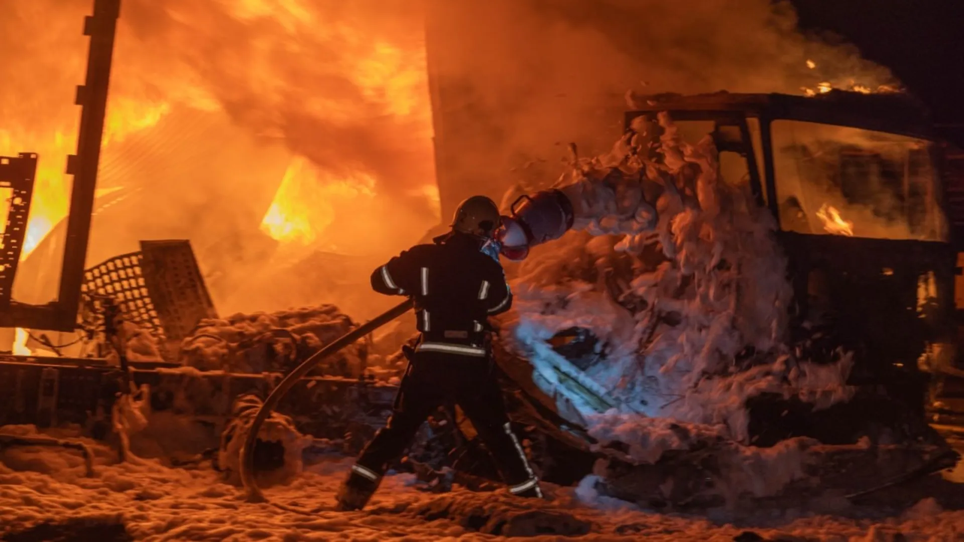 /VIDEO/ Atacuri rusești asupra zonelor civile din Ucraina: Cel puțin 3 morți și 1 rănit