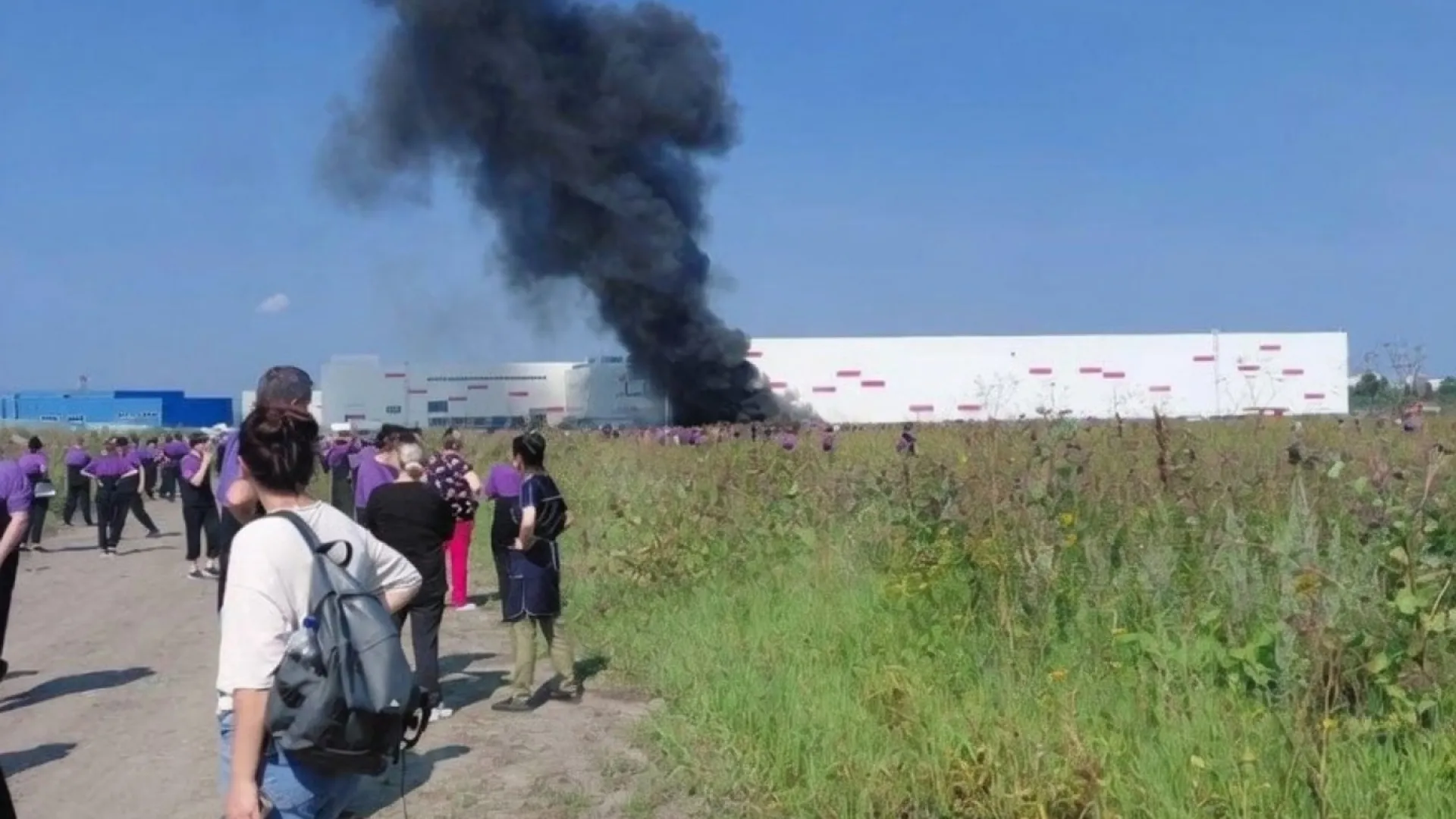 /VIDEO/ Drone ucrainene în mai multe regiuni rusești: Incendiu lângă un depozit Wildberries din Ekaterinburg și victime în regiunea Rostov