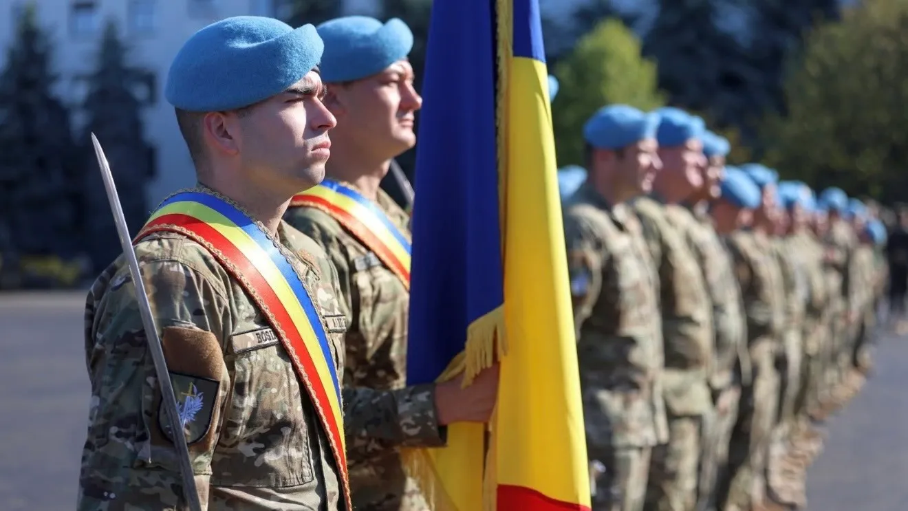 /VIDEO/ Acasă după șase luni în Kosovo: Militarii moldoveni au fost întâmpinați cu lacrimi și îmbrățișări