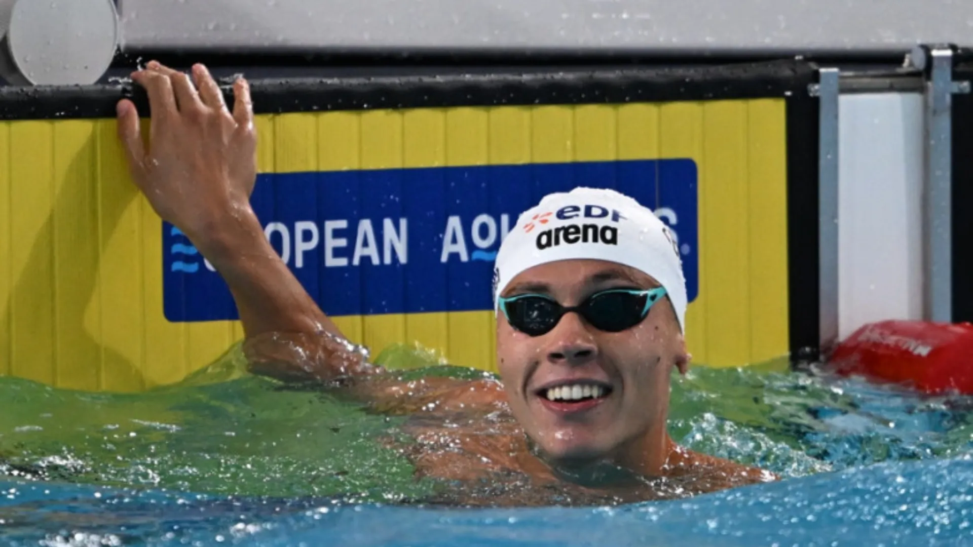 David Popovici, din nou campion european la 100 m liber: Românul a doborât recordul competiției