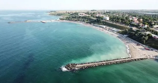 Noi alerte pe litoral: Un obiect suspect a fost descoperit pe plaja din Eforie Nord