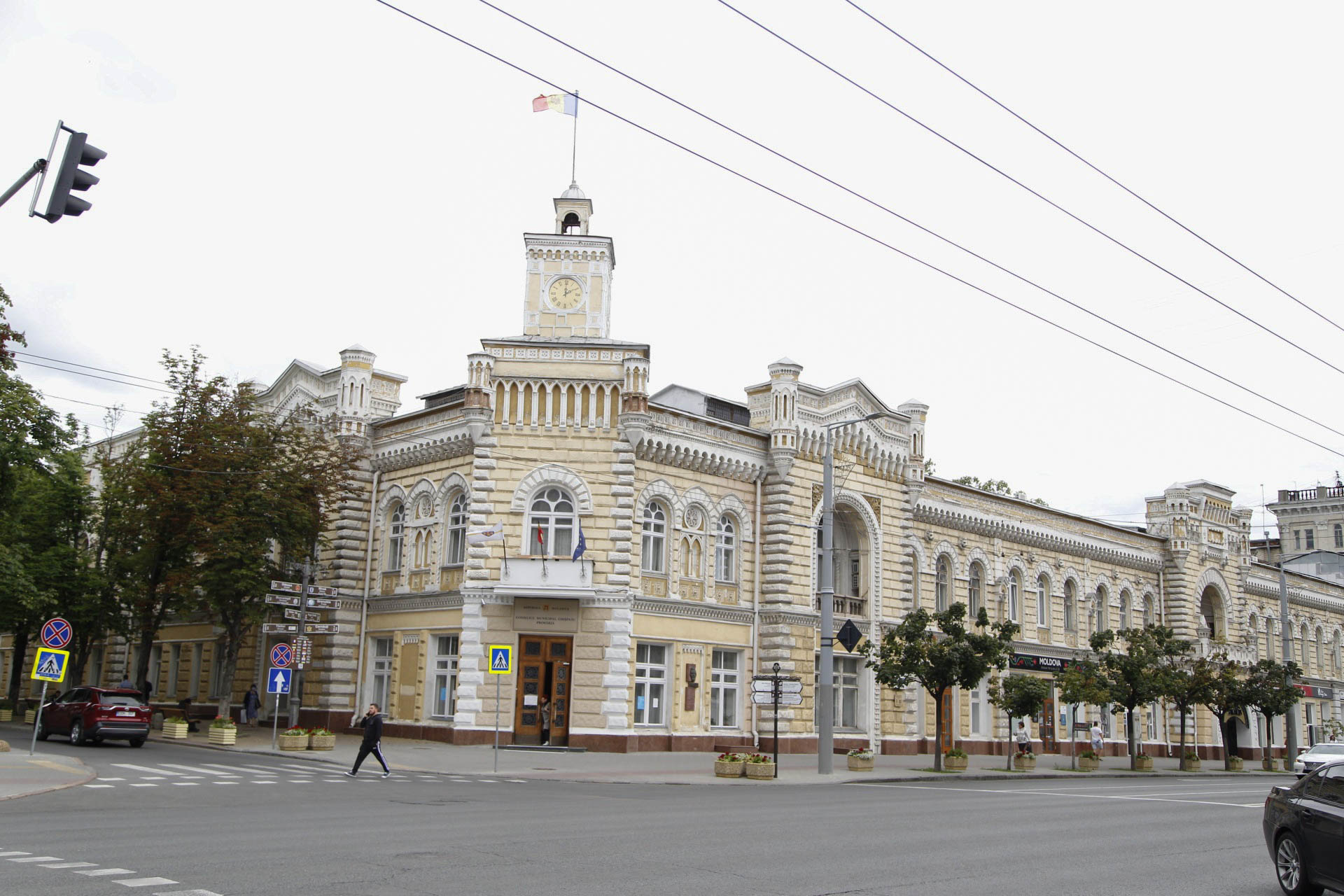 Primaria chisinau. Мэрия Кишинева. Ратуша Кишинёва. Здание мэрии Кишинева. Примария Молдавия.