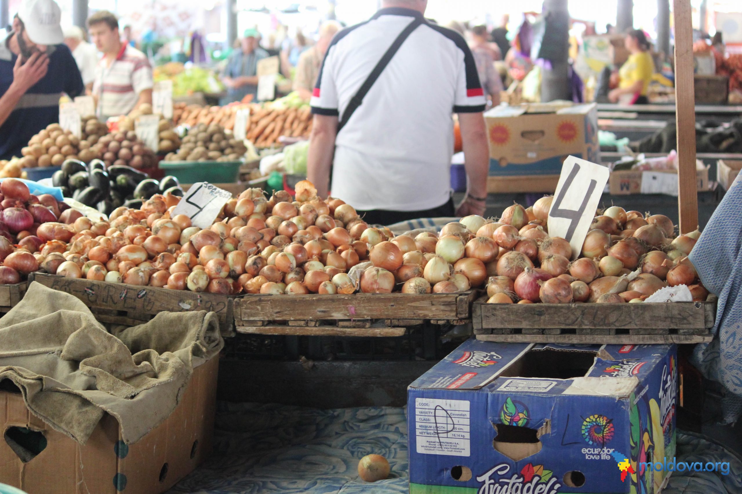 O piață agroalimentară din capitală se închide de săptămâna viitoare